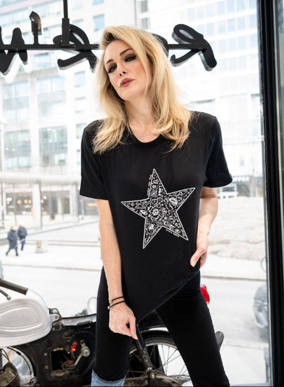 WOMEN THAT ROCK