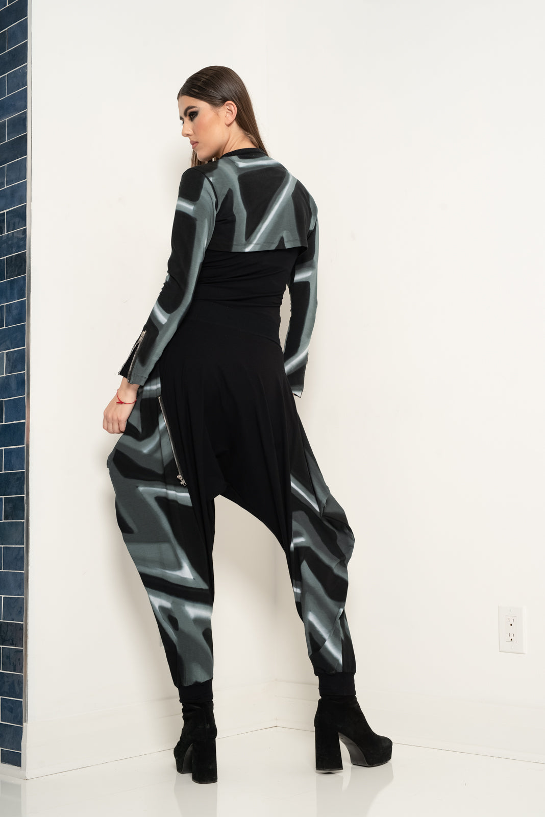 Angle Zipper Pant Lightning Black