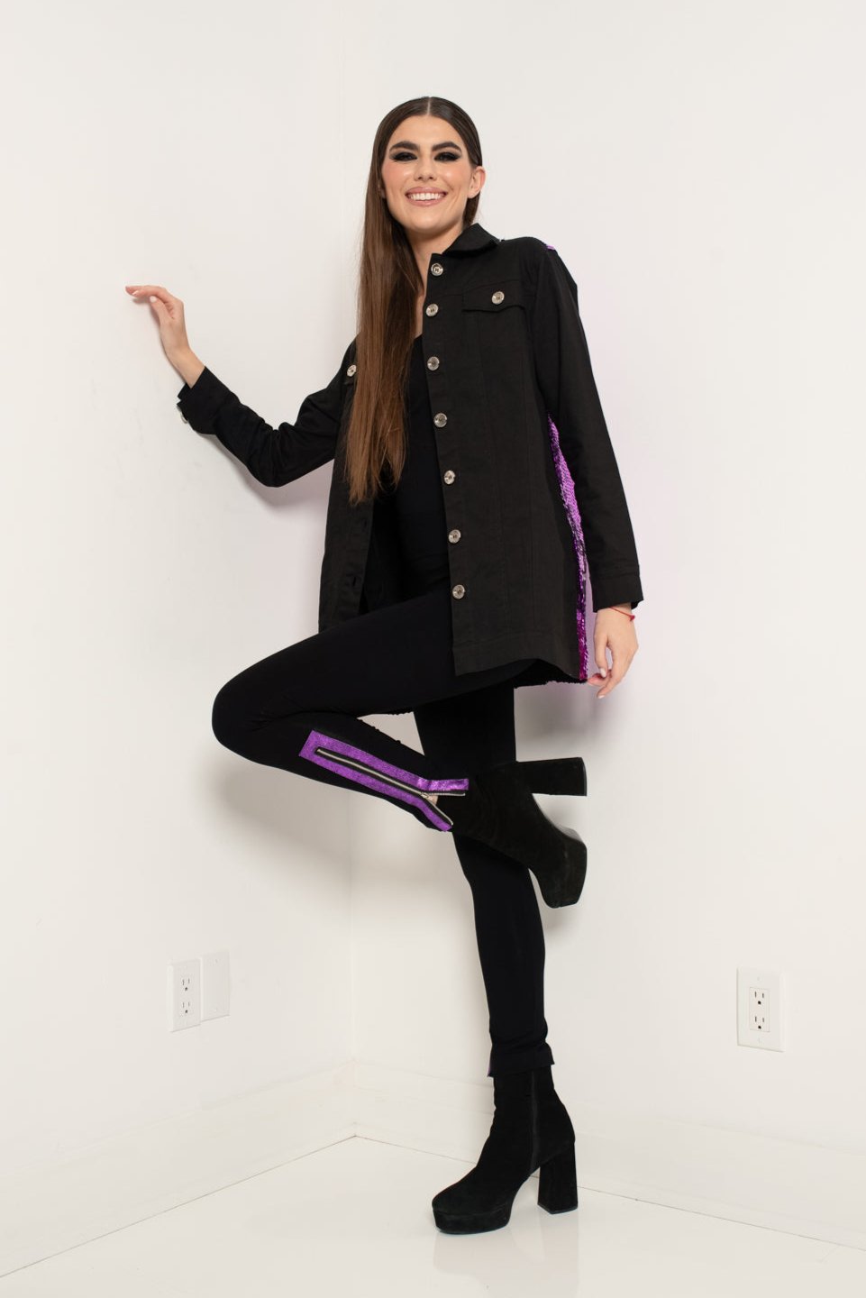 Short  Zip Tight Purple Leather