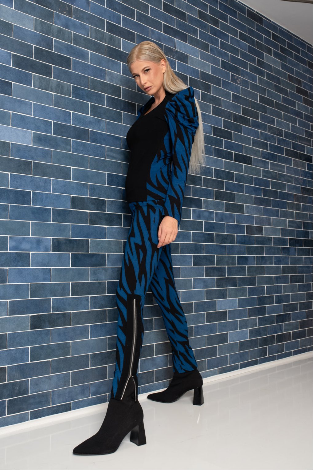 Queen Top Zebra Blue